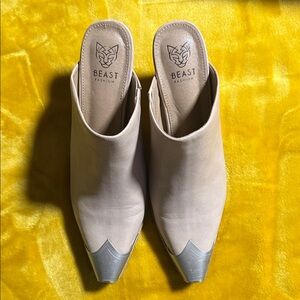 Beast Fashion Women's Tan and Silver Mules